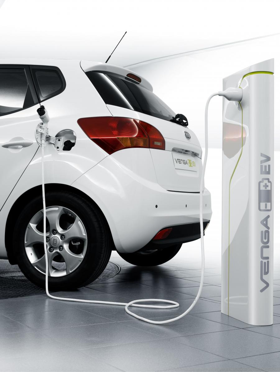  Kia Venga Plug-In Electric Concept 2010 года  (фото 5 из 12)
